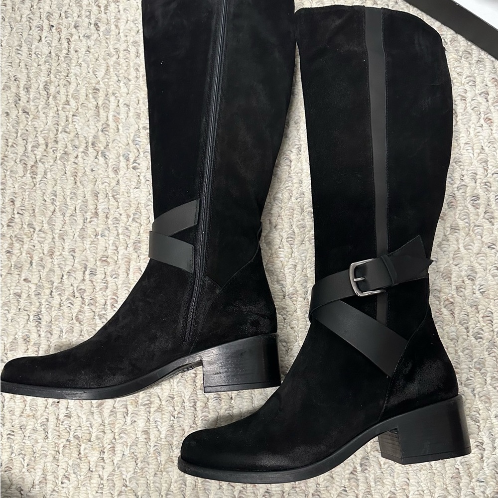 Emanuele Crasto Elegant Black Suede Boots size 9 New